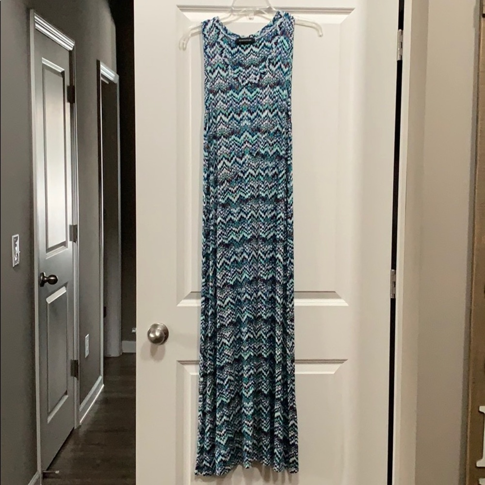 Hourglass Lilly zigzag Maxi Dress